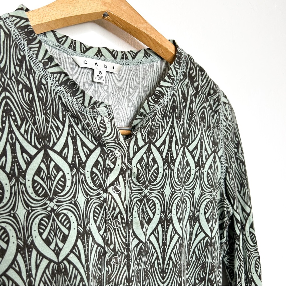Cabi Lightweight Snap Button Front Long Sleeve Henley Print Shirt‎ Small S - Picture 6 of 6